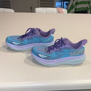 Hoka Clifton 9 Sneakers